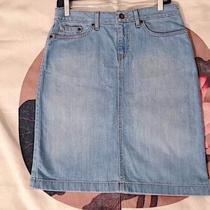 Cool LL Bean Denim Jean  Favorite Fit Skirt